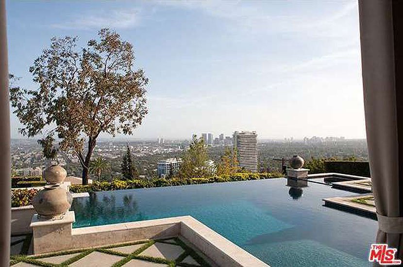 as-well-as-a-gorgeous-infinity-pool