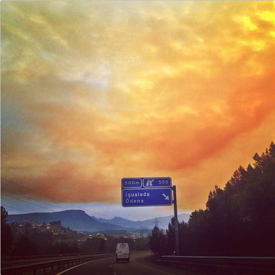 ss-1501212-spain-toxic-cloud-04.nbcnews-ux-920-900