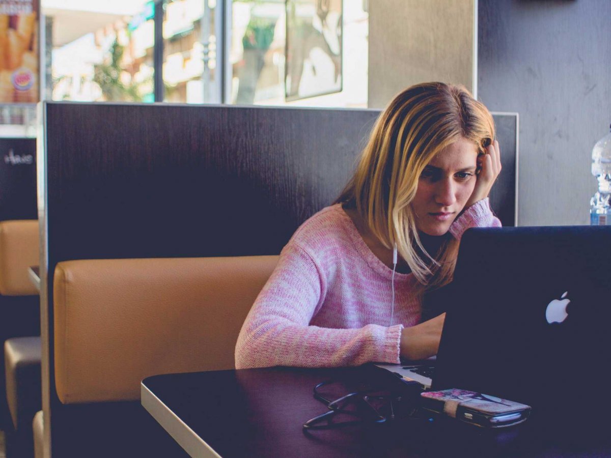 woman-on-laptop-12