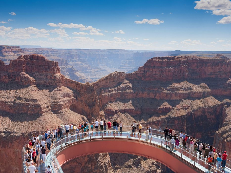 555e1090560358cc3c6ec4ed grand-canyon-02cr-alamy