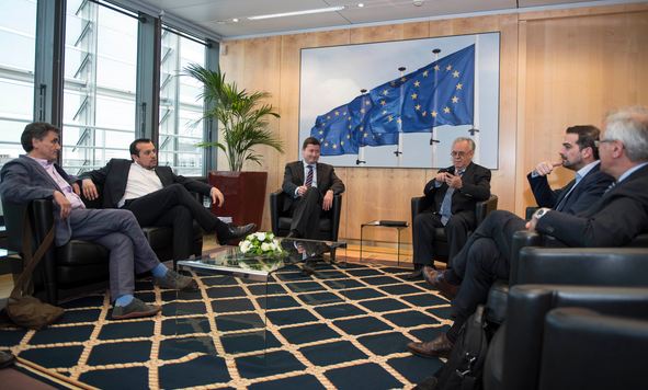 tsipras_oloi_1.JPG