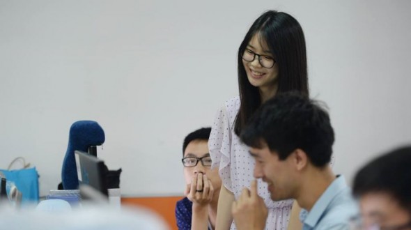 china_programmer_cheerleaders_03-590x330.jpg