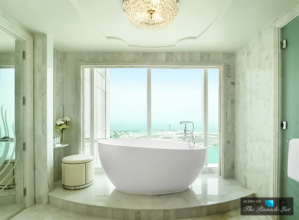065-St-Regis-Luxury-Hotel-Abu-Dhabi-UAE-Grand-Deluxe-Suite-Bathroom