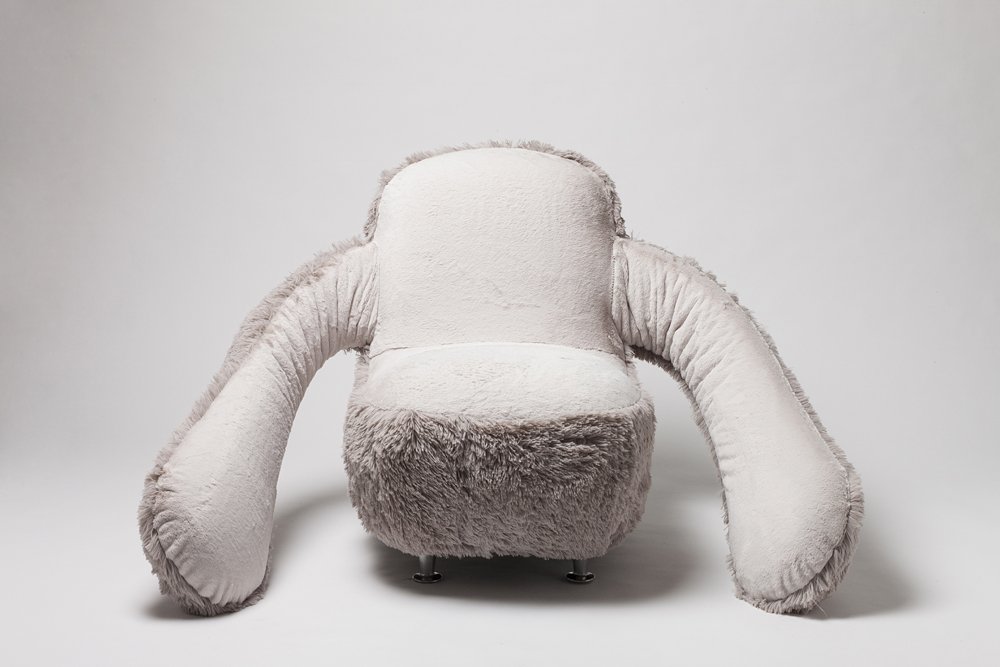 lee-who-lives-in-south-korea-makes-the-sofa-froma-plush-material