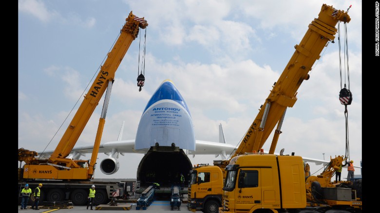 160511112227-05-antonov-mriya-cargo-jet-restricted-exlarge-169