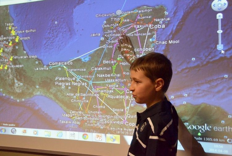 874913-william-gadoury-constellations-mayas-expose