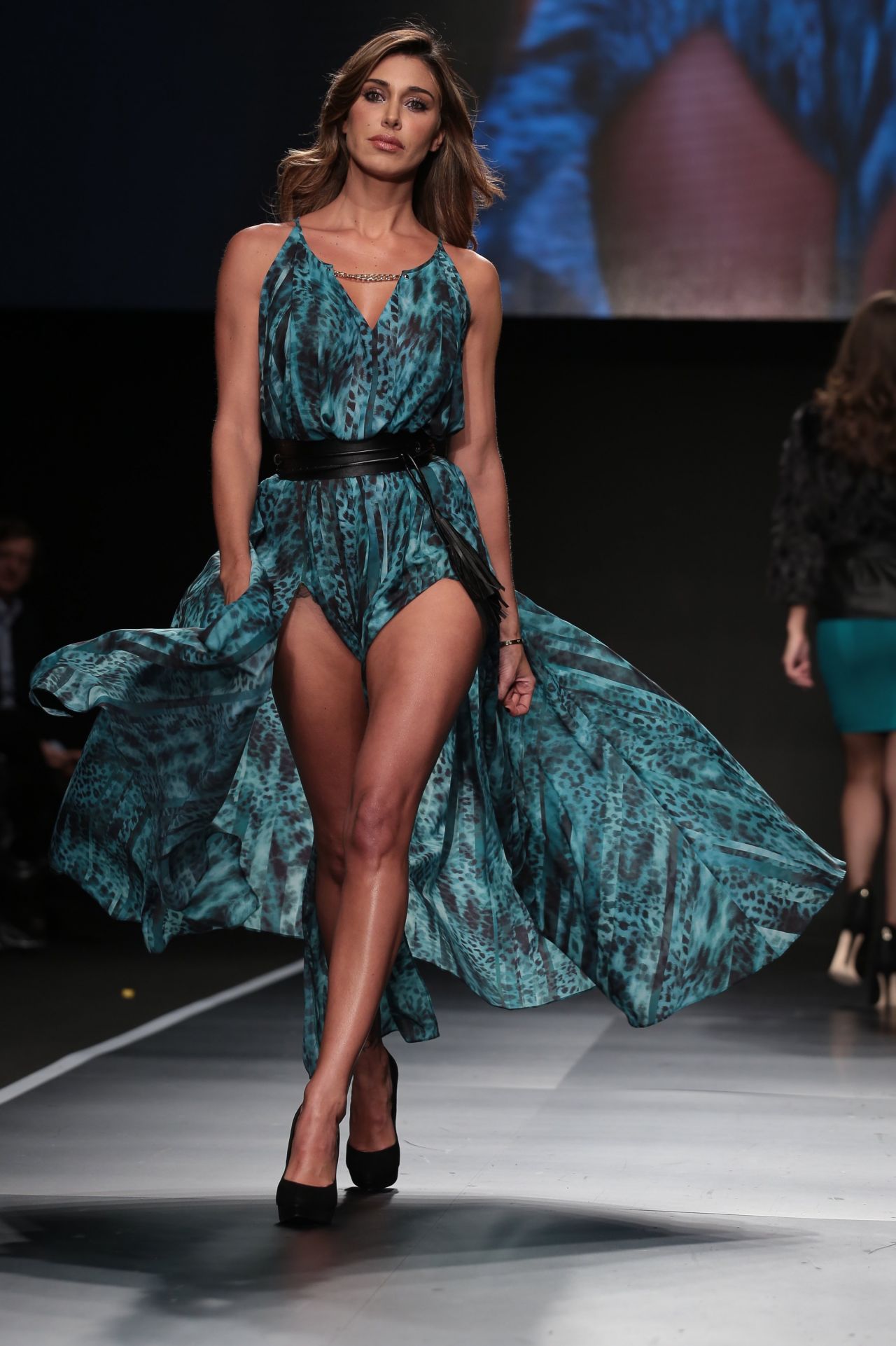 belen-rodriguez-pitti-immagine-uomo-89-edition-in-florence-january-2016-1