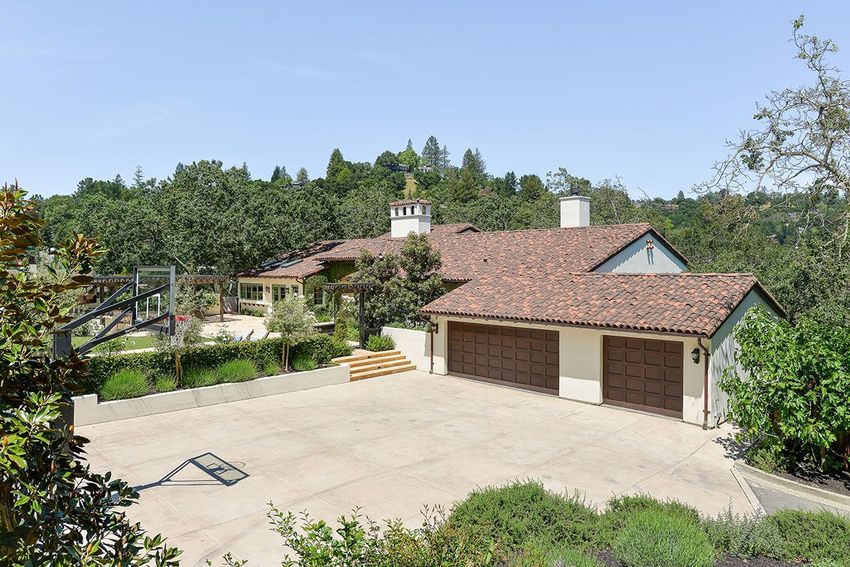 http mashable.com wp-content gallery steph-currys-house-for-sale 012