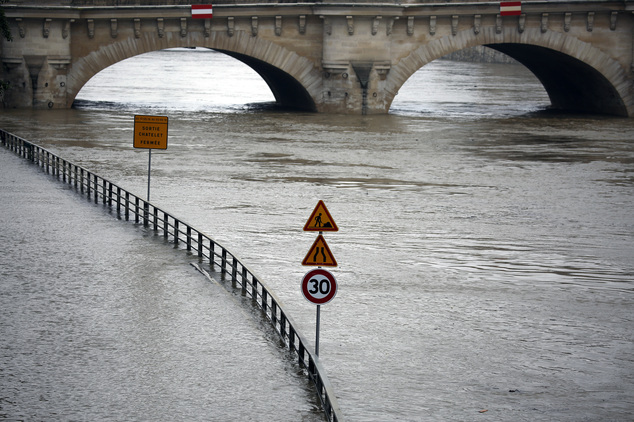 paris_seine.jpg
