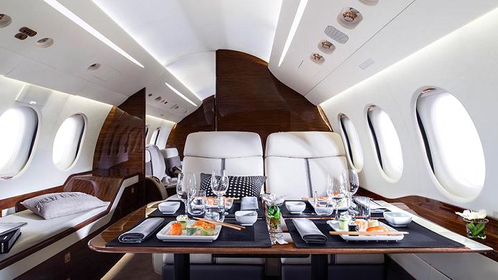 103770783-Falcon 7X interior.720x405