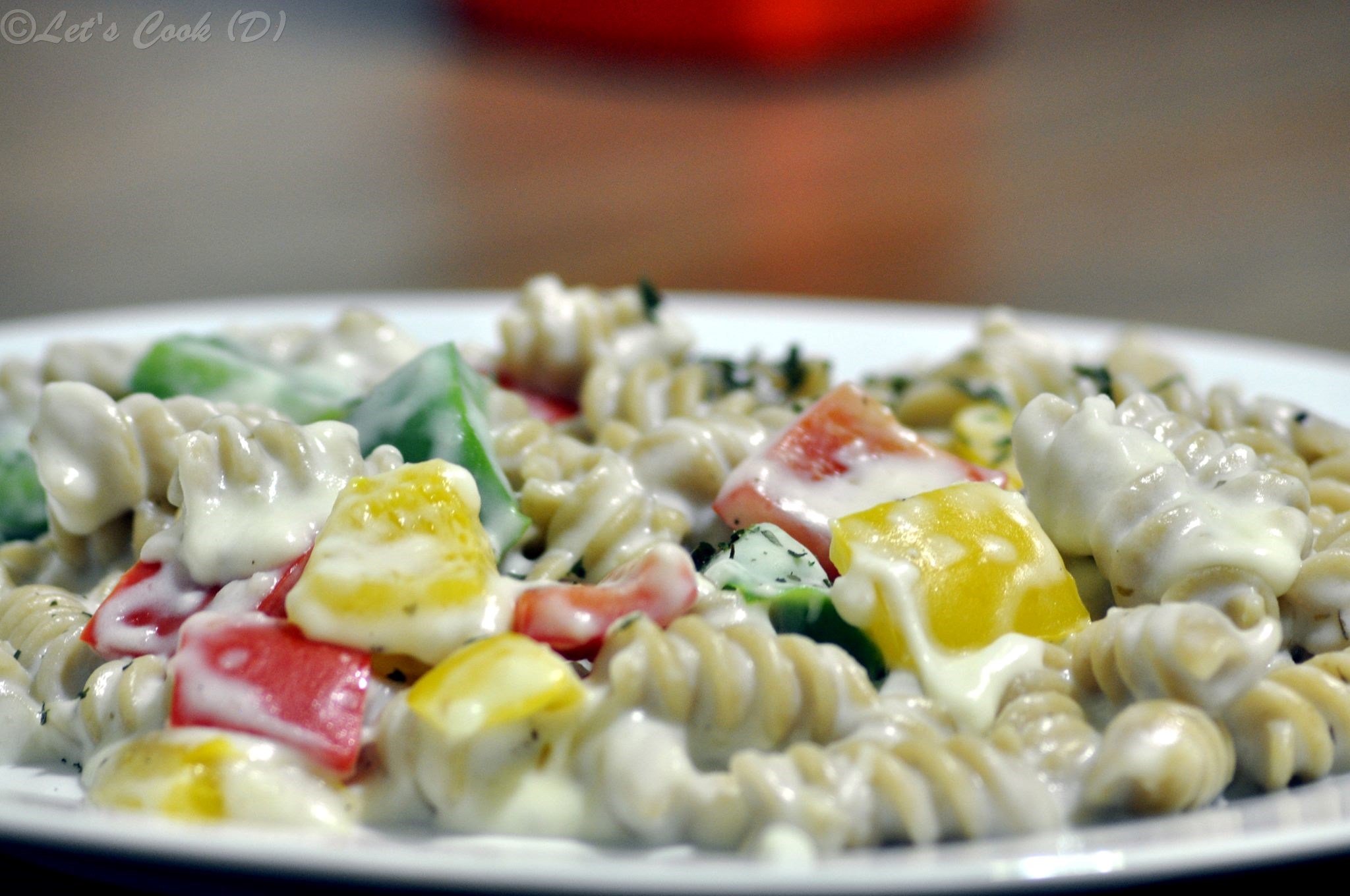 rotini-pasta-in-white-sauce