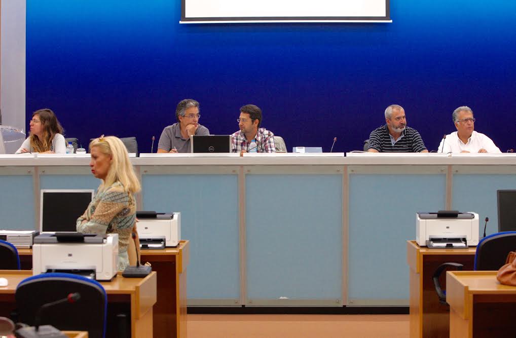 foto_epitropi.jpg