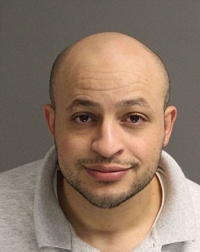 akram3.jpg