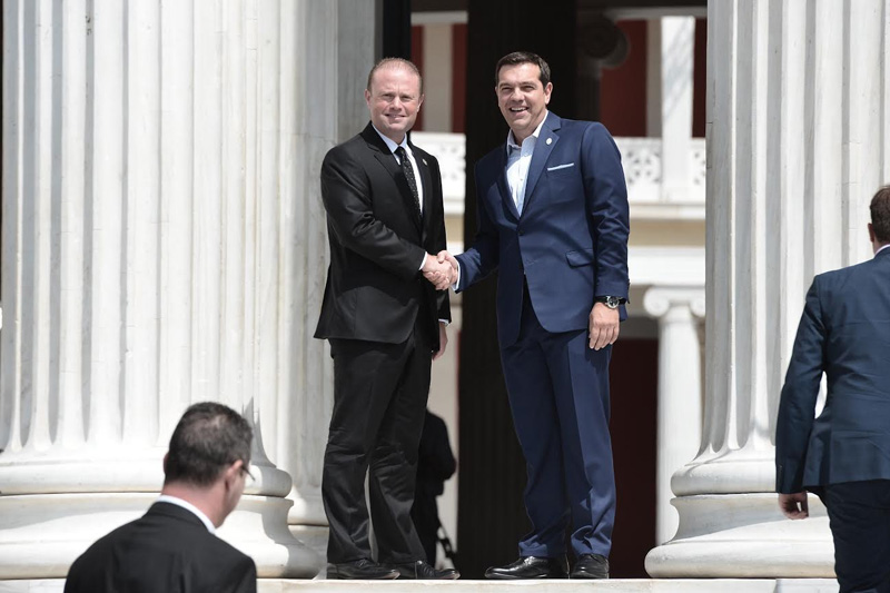 foto_tsipra_zapeio.jpg