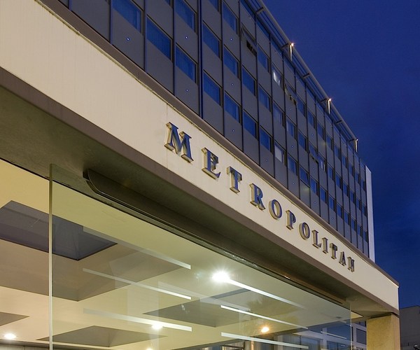 Metropolitan exterior th