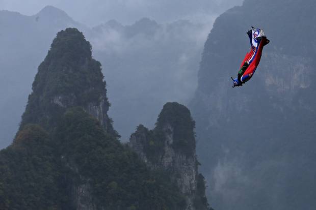 wingsuit.04