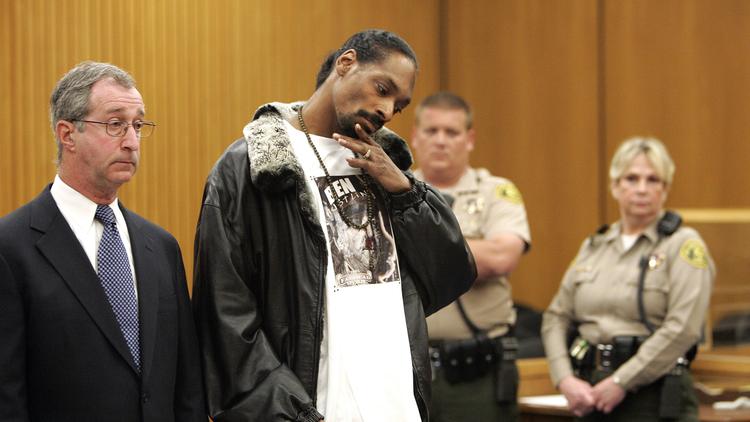 la-sp-usc-josh-shaw-attorney-rihanna-20140829-001
