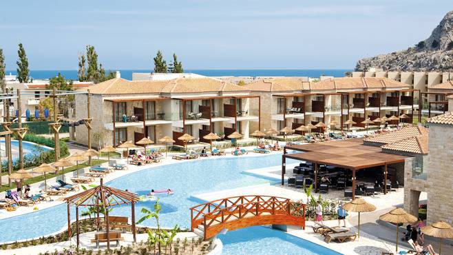 hOLIDAY VILLAGE