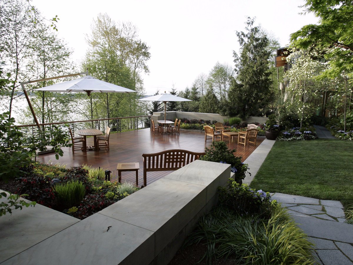 half-a-million-board-feet-of-lumber-was-needed-to-complete-the-project