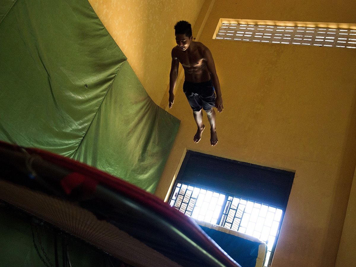 theres-a-trampoline-room-with-a-20-foot-ceiling