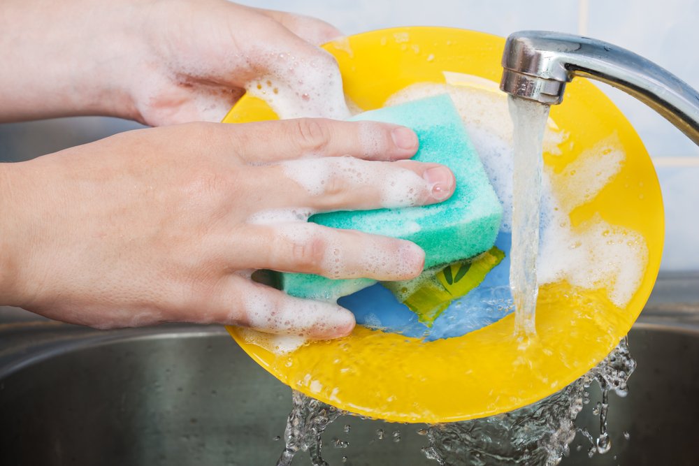 bill-gates-likes-to-wash-the-dinner-dishes-himself-and-does-so-m