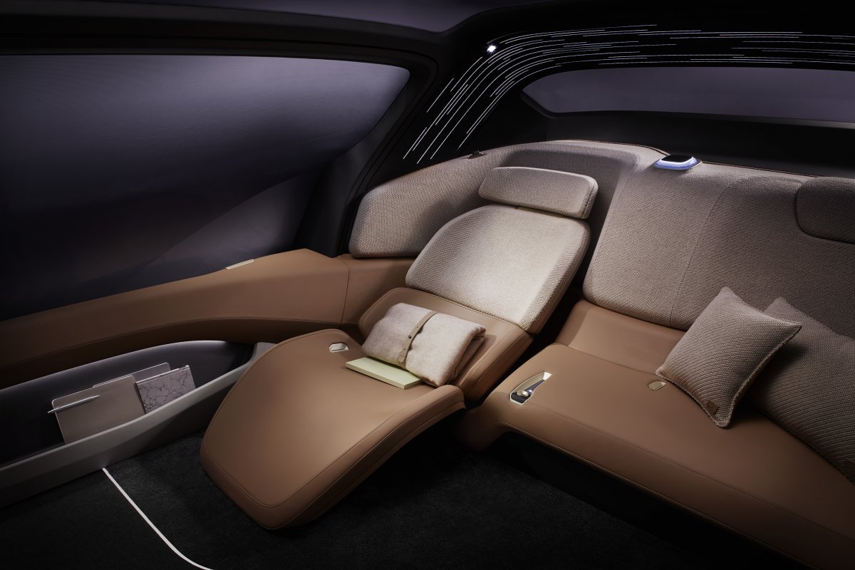 naomi_interior.jpg
