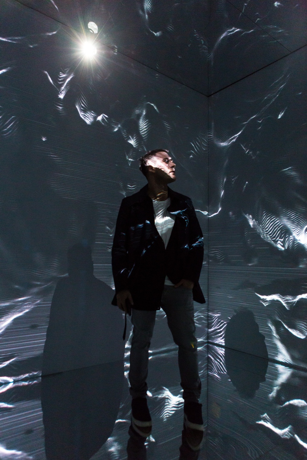 photo 4 Infinity Room Refik Anadol