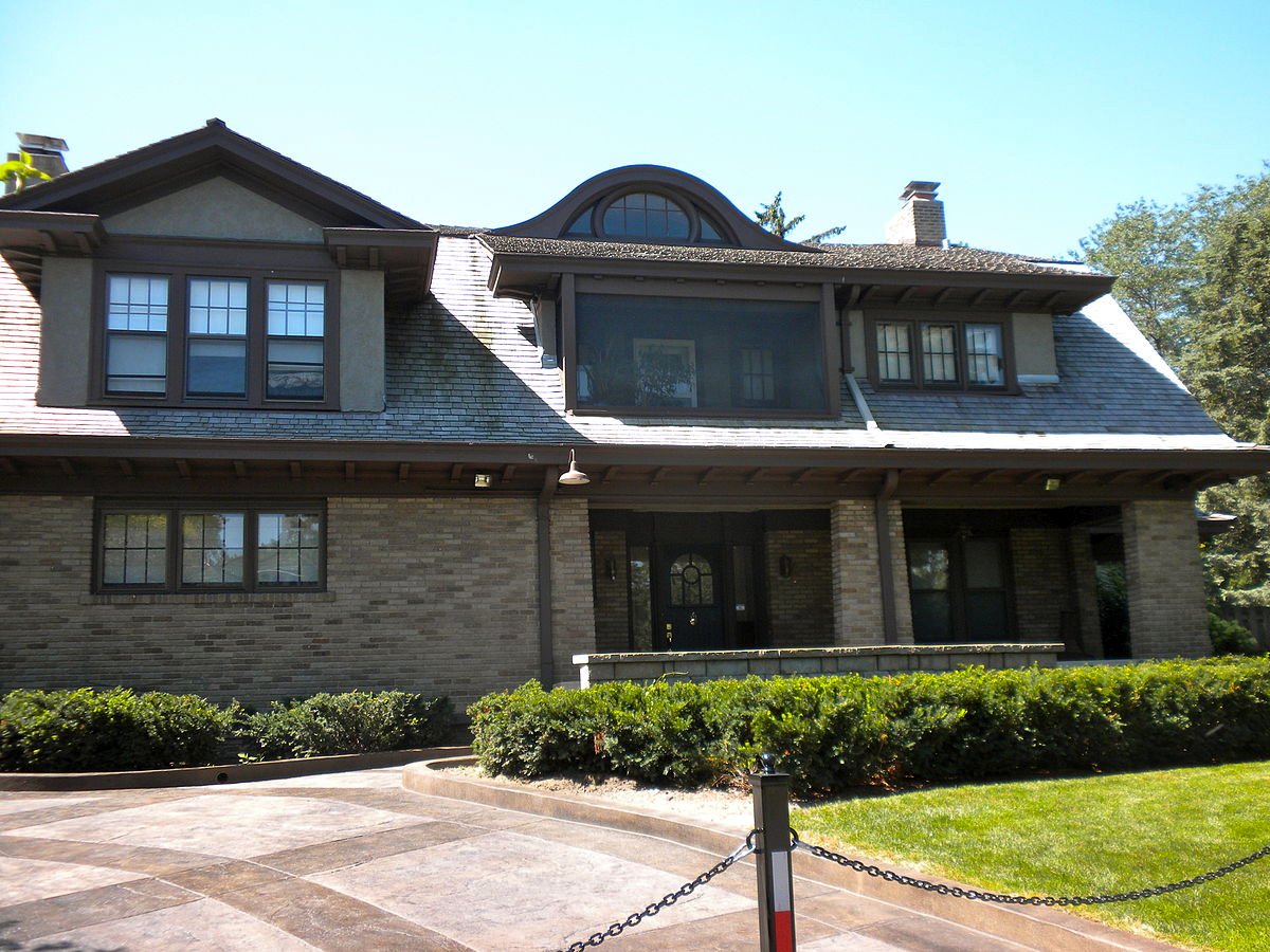 warren_buffet_house.jpg