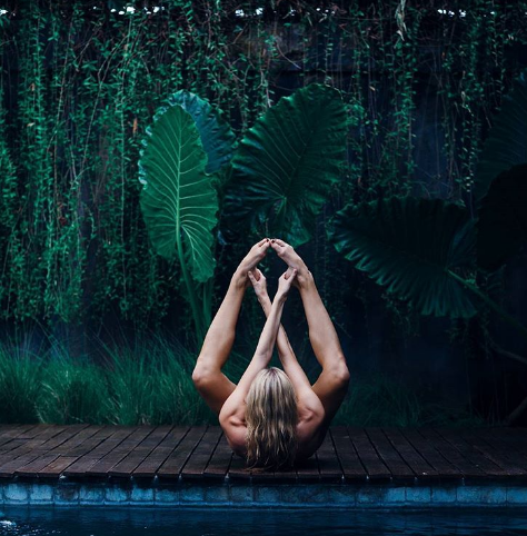 nudeyoga3.png