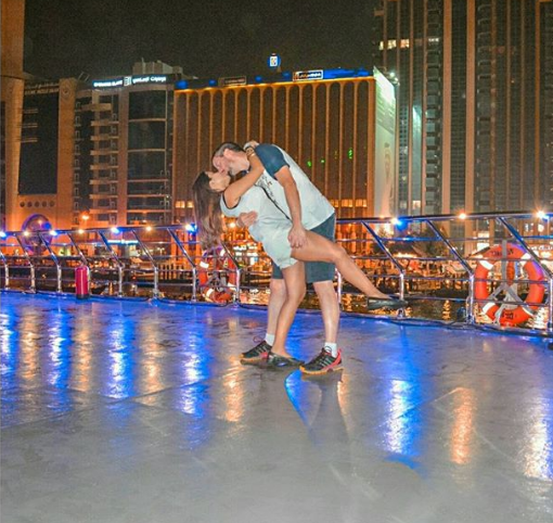 dubai_couple.png