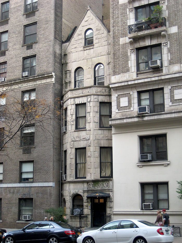 stubborn-home-owners-refuse-to-sell-houses-property-121-5a0d5be691a8d__700.jpg