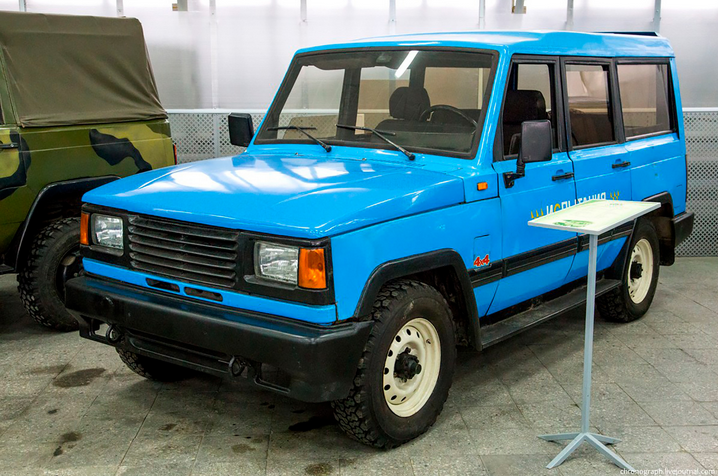 uaz2