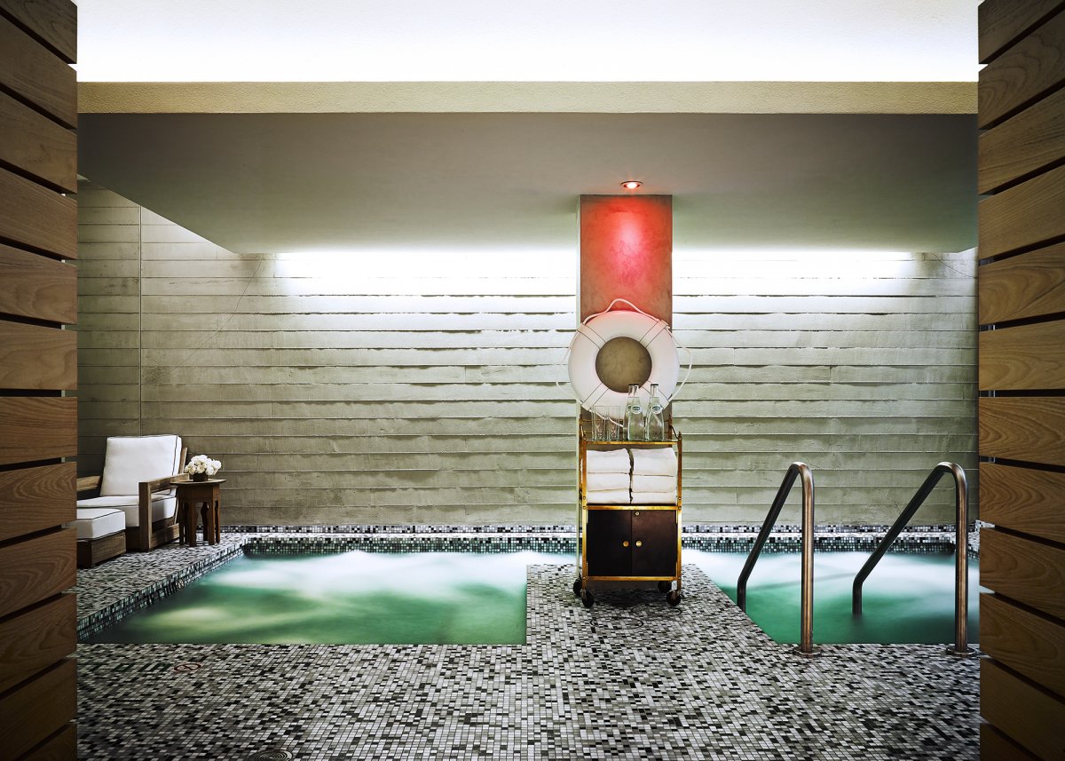 the-venue-is-equipped-with-an-on-site-gym-that-offers-boot-camps-guided-meditation-personal-training-and-massage-services.jpg