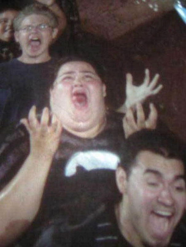 funny-roller-coaster-photos-11-5a6852858e658__605.jpg