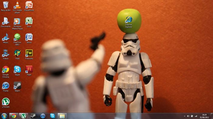 desktop-internet-explorer-8-1050x590-5aa78d2e0c4bf 700