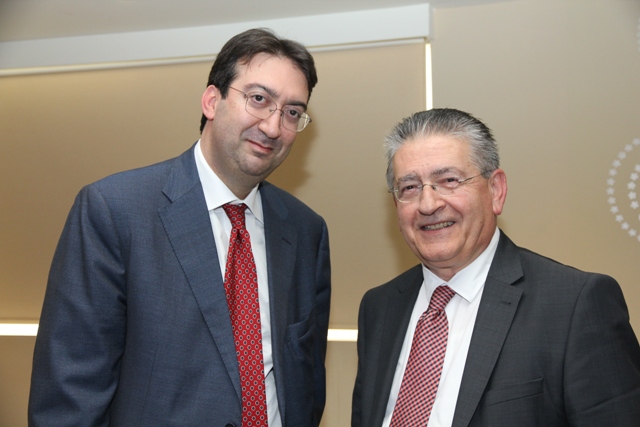 ESPOSITO ΚΑΙ ΚΑΣΣΑΒΕΤΗΣ