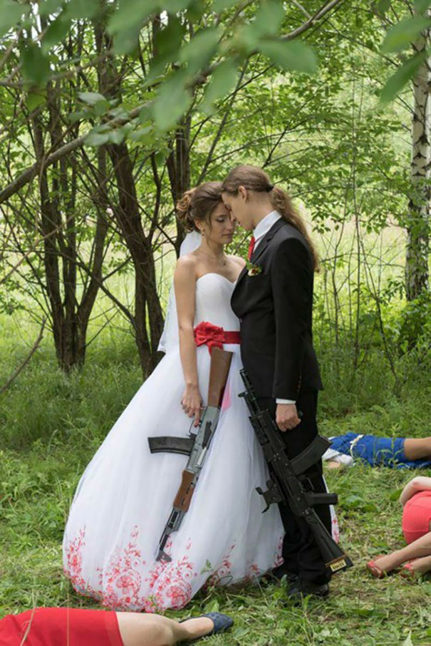funny-weird-russian-wedding-photos-189-5ac4c908f2e84__605.jpg