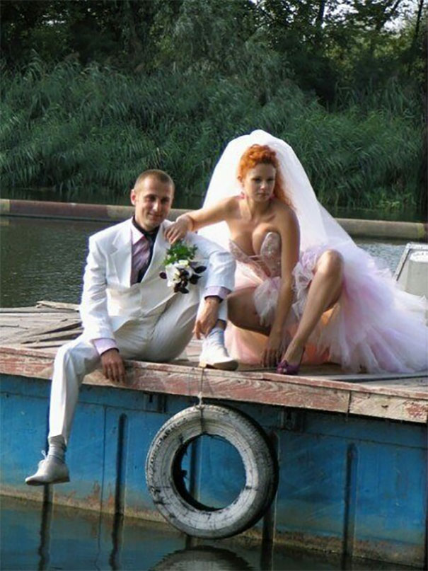 funny-weird-russian-wedding-photos-202-5ac782ede6a40__605.jpg