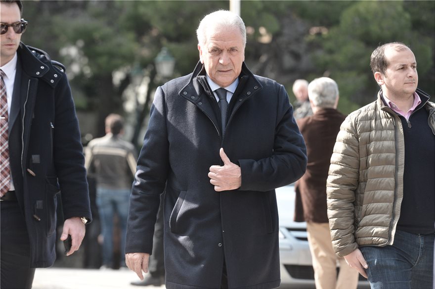 themos_ekklisia_avramopoulos.jpg
