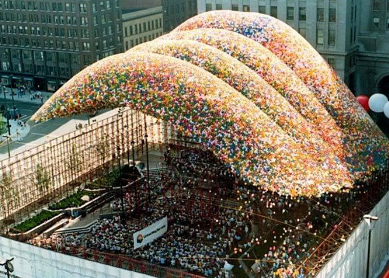 1525785198 544 the disturbing aftermath of cleveland launching 1 5 million balloons into the air | Lamianow.gr