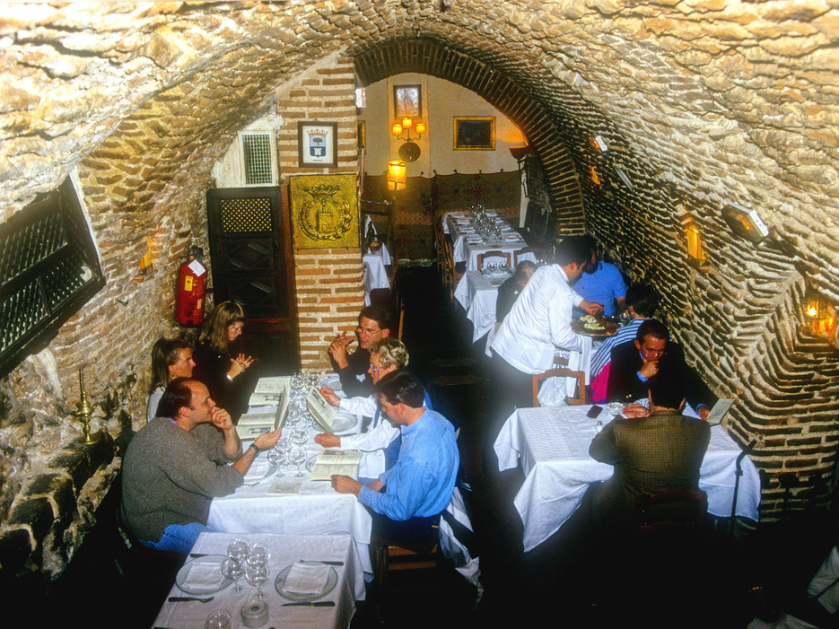 54243cfa425f183f61bf6eb1 sobrino-de-botin-madrid-spain