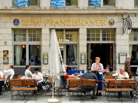 Σοκάρει το πείσμα του Σουηδού «Τσιόδρα»: Επιμένει να μη συστήνει μάσκες!