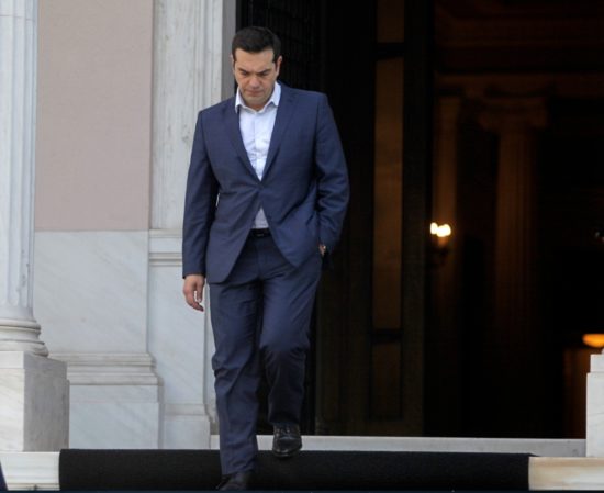 Ευρεία σύσκεψη στο Μαξίμου υπό τον Αλ. Τσίπρα για το προσφυγικό