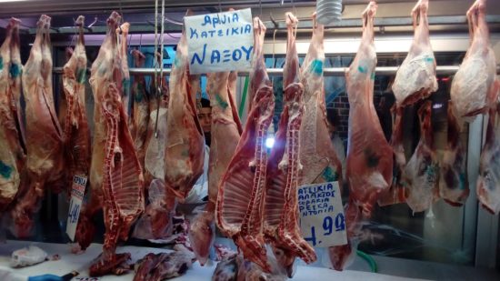 Eλληνοποιήσεις σε αμνοερίφια: Πώς γίνονται – Καταγγελίες από κρεοπώλες (vid)