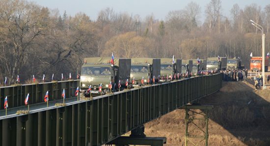 Γιατί ο ρωσικός στρατός φτιάχνει γέφυρα «φάντασμα»