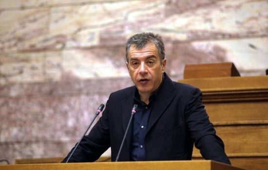 Θεοδωράκης: Η κυβέρνηση θα συνυπογράψει όλες τις απαιτήσεις των δανειστών