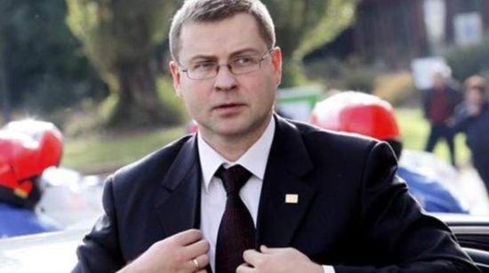 Ντομπρόβσκις: Θα συνεχίσουμε να στέλνουμε τεχνική βοήθεια για μεγαλοκαταθέτες εξωτερικού