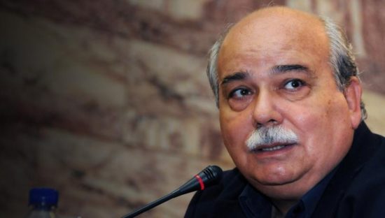 Δεύτερο πλήγμα από Βούτση: «Η αύξηση του ΦΠΑ στα νησιά είναι στα όρια της αντισυνταγματικότητας»