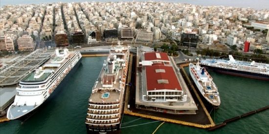 Κραυγή αγωνίας των «κρουαζιεράδων» προς Δρίτσα λόγω των απεργιών στα λιμάνια