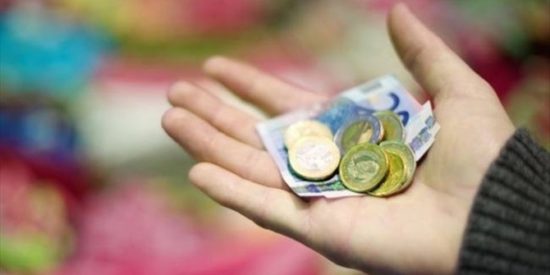 Σε 12 δόσεις έως τον Δεκέμβριο του 2018 η επιστροφή του ΕΚΑΣ